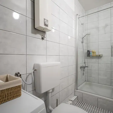 Apartman Mary Of Mira - Free Parking - 2bd - Self Check In