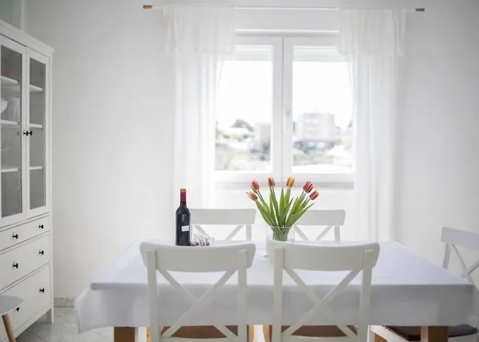 Mary Of Mira - Free Parking - 2bd - Self Check In * Split