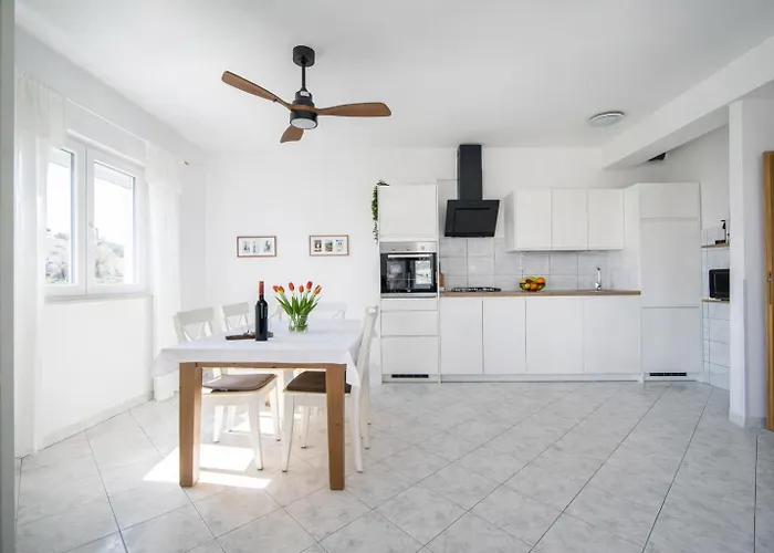 Apartment Mary Of Mira - Free Parking - 2bd - Self Check In Split