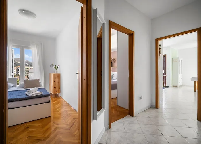 Mary Of Mira - Free Parking - 2bd - Self Check In Apartment Split