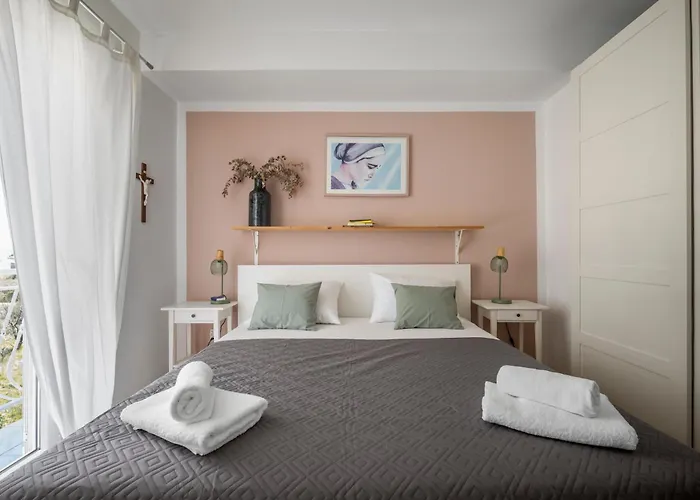 Mary Of Mira - Free Parking - 2bd - Self Check In Apartment *